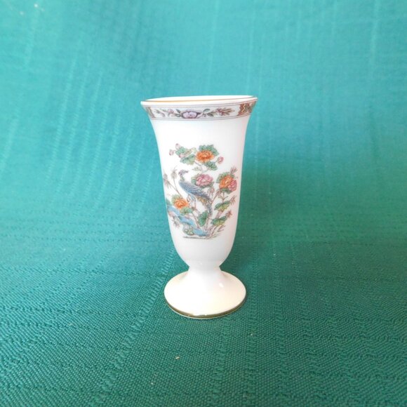 (Sold) Wedgwood Kutani Crane (1971) mini bud vase mint condition - Picture 1 of 6